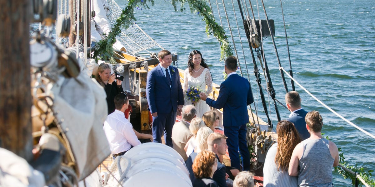 Pulma tseremoonia Purjelaev Hoppetil Tallinna lahel