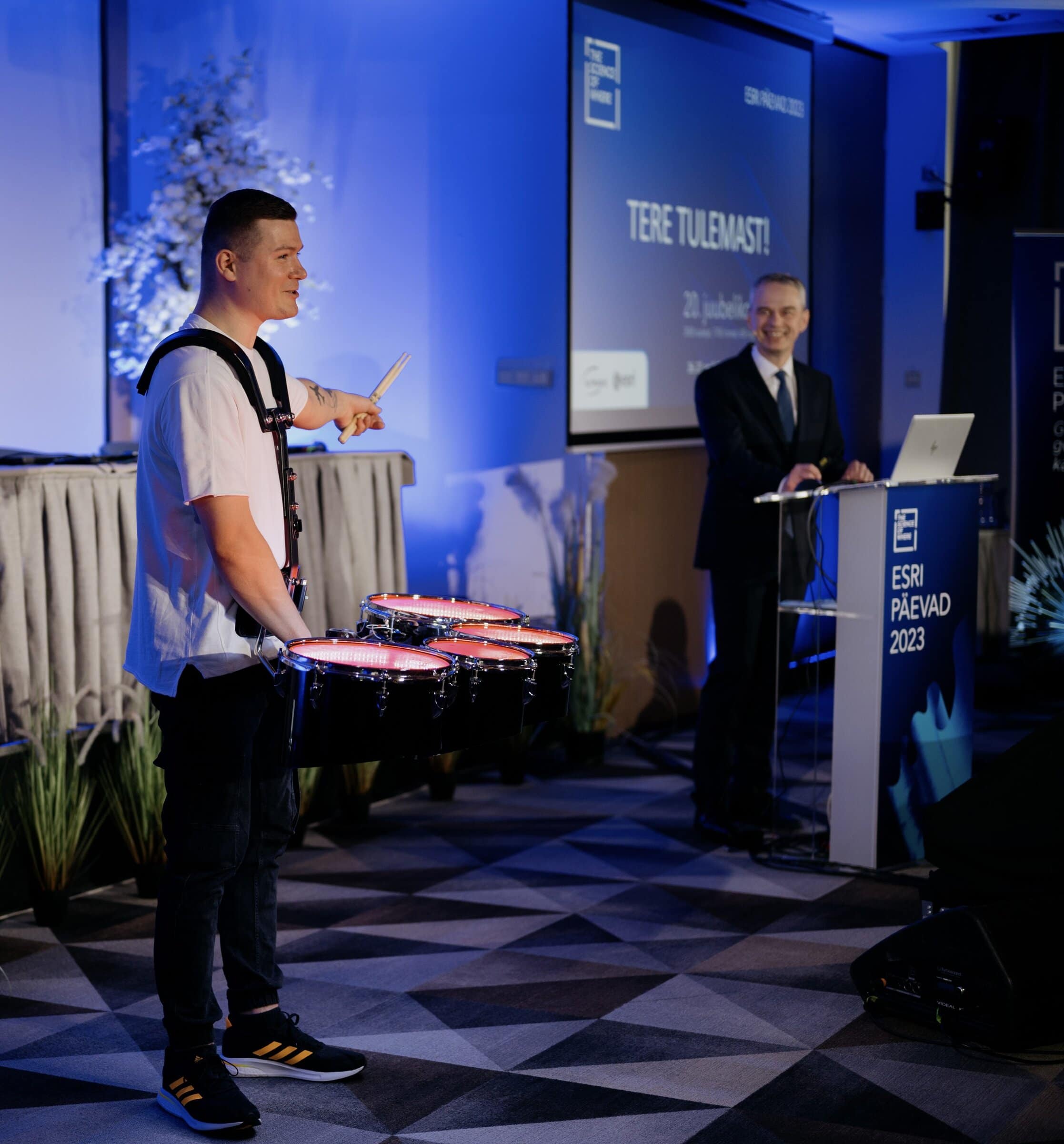 Trummide avashow Esri päevade konverentsil